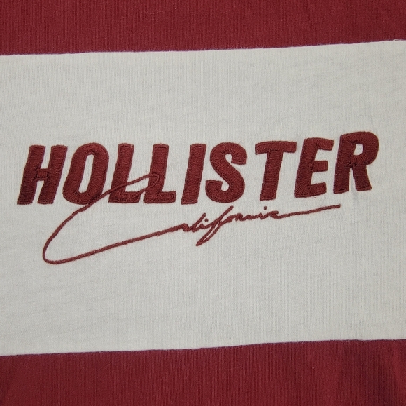 Hollister Burgundy and White Short Sleeve Tee - Picture 2 of 7